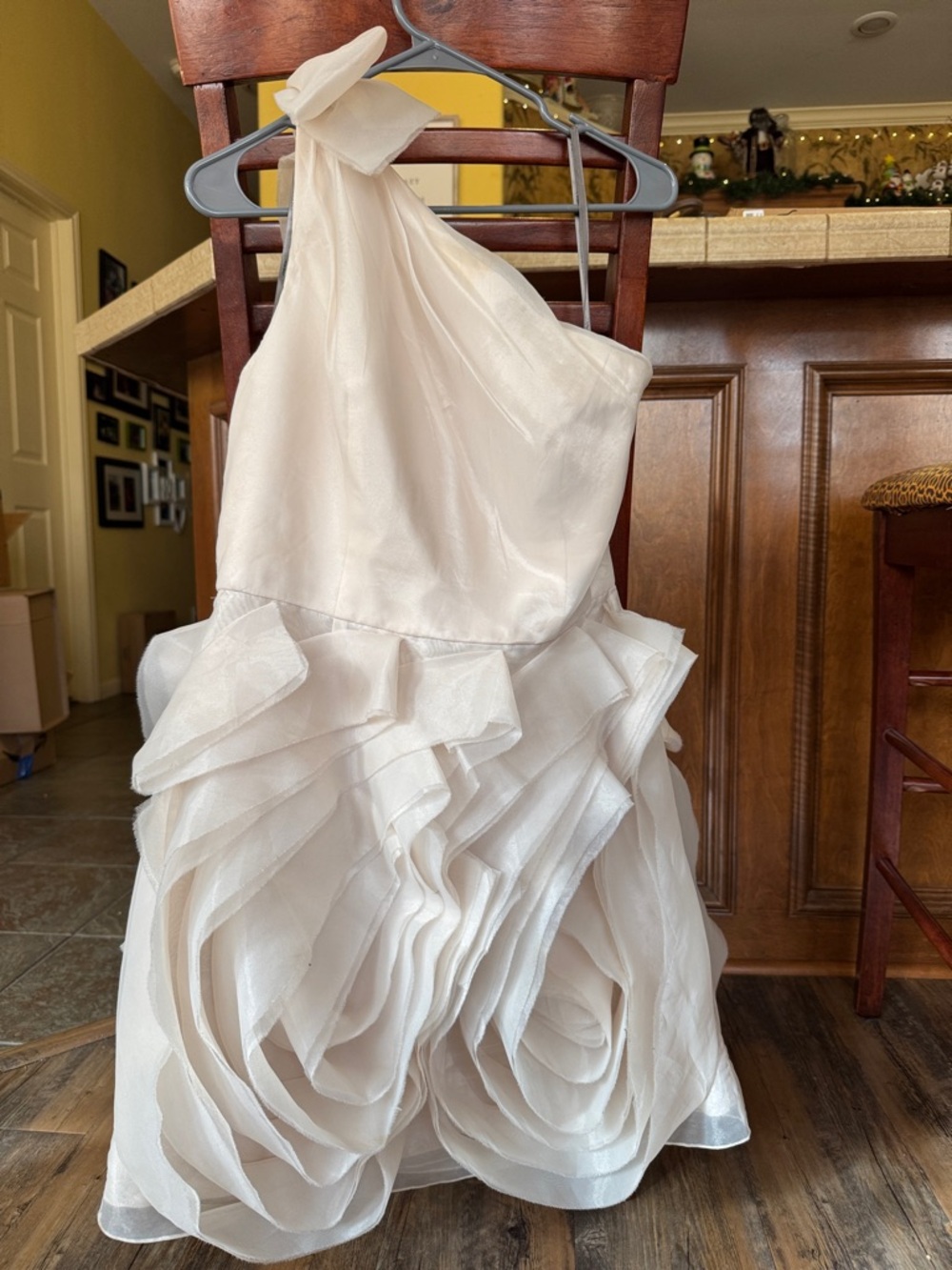 WHITE by Vera Wang- size10, One-Shoulder Ivory Party Dress with Ruffled Skirt